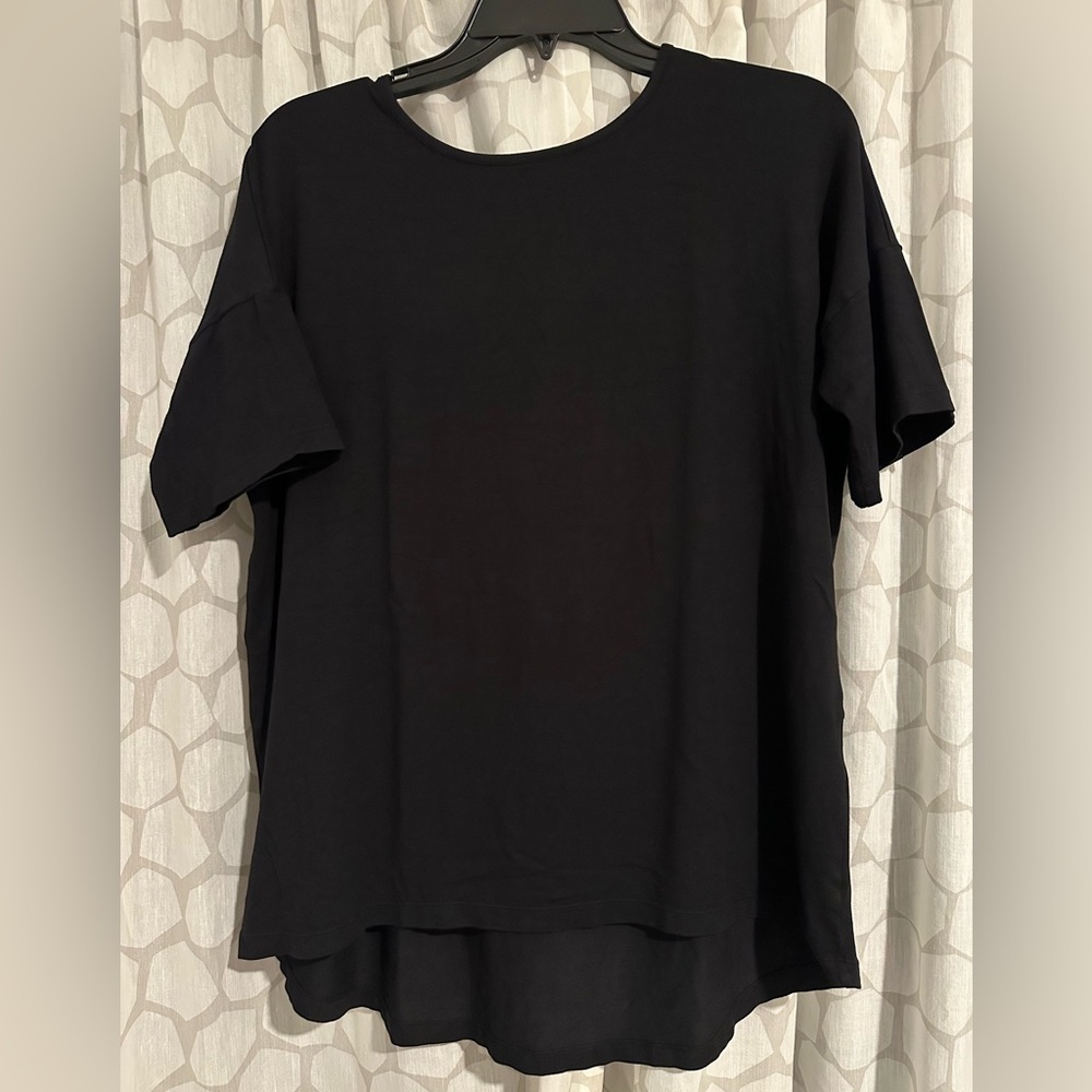 Ava Sky Black Top
